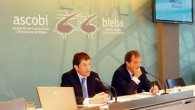 A pesar de la crisis económica, la licitación de obra pública aumentó un 9% en 2011, mientras que la vivienda iniciada subió un 93% respecto a los mínimos históricos de...