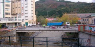 La Agencia Ura finaliza las obras de sustitución del puente Gudarien