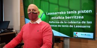 Barakaldo Kirolak reforma la cubierta de las pistas de tenis de Lasesarre