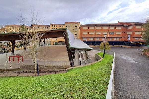 La Diputación de Gipuzkoa otorga 192.000 euros para cubrir el patio del CEIP Koldo Mitxelena de Rentería