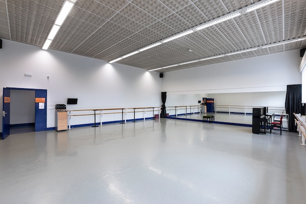 Vitoria renovará la cubierta del conservatorio de danza José Uruñuela
