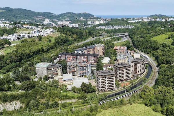 Donostia da luz verde al plan para la creación de 248 pisos en Añorgako Geltokia
