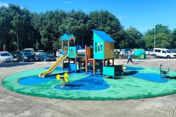 Donostia cubrirá tres parques infantiles el año que viene