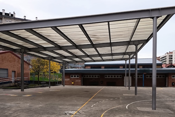 Bilbao acaba la remodelación de las cubiertas del CEIP Maestra Isabel Gallego Gorria