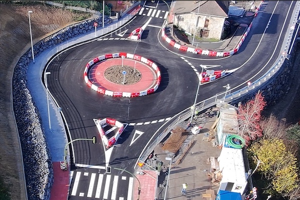 La Diputación de Bizkaia acaba la rotonda de la BI-630 en Arcentales