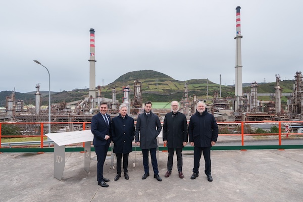 Petronor comienza las obras del electrolizador de 100 megavatios