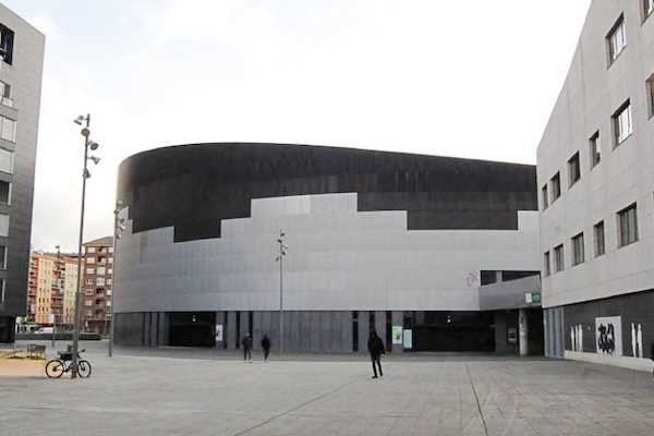 Vitoria anuncia el primer paso para la transformación de Iradier Arena