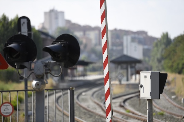 Adif va a eliminar un paso a nivel en Ribera Alta