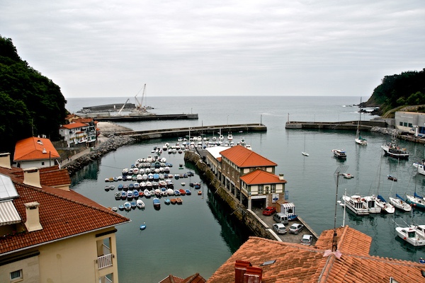 Lakua rehabilitará la antigua Cofradía del puerto de Mutriku