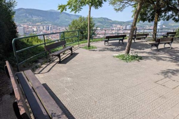 Bilbao arranca el acondicionamiento de dos miradores en Vía Vieja de Lezama