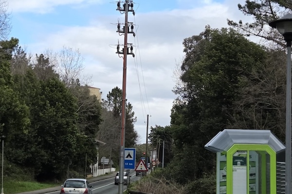 Bizkaia soterrará las redes eléctricas en los bidegorris del Urdaibai