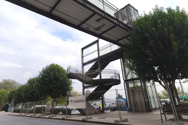 Abanto va a instalar una cubierta en el ascensor del parking de Eusko Gudariak
