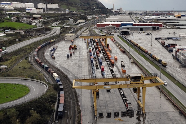 ETS licita dos nuevos tramos de la Variante Sur Ferroviaria
